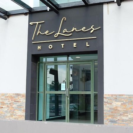 The Lanes Hotel Tutong Eksteriør bilde