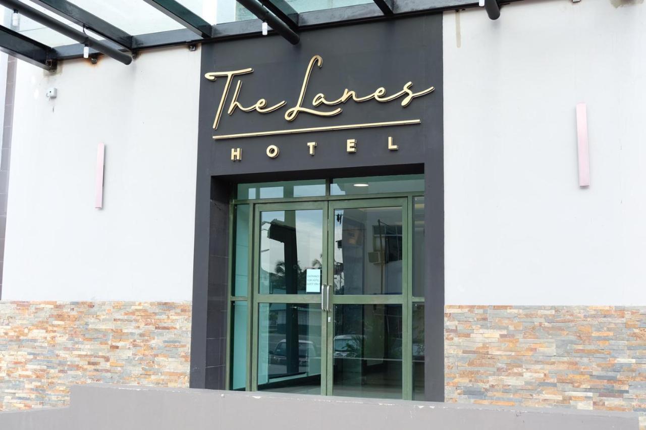 The Lanes Hotel Tutong Eksteriør bilde